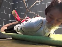 पूर्व का राज? Mitsuko नहीं कर सकते किसी भी बता!