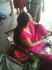 Gaffer MILF indien sur une basis de acclimatize 2 (o) (o)