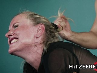 Hitzefrei Blonde Jerman wanita panas mengongkek A Yo