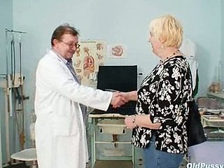 السمين أمي شقراء امتحان شعر كس الطبيب